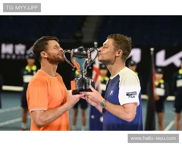 2026年澳网男单冠军争夺激烈 新星与老将争锋对决引发关注 2026年澳网男单冠军争夺激烈 新星与老将争锋对决引发关注