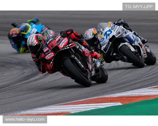 摩托车大奖赛最新战报：顶尖车手争夺激烈 新赛季赛道大揭秘