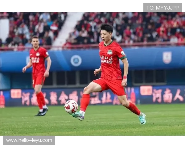 豪门对决再掀波澜新星绝杀改写联赛争冠格局引发球迷热议持续升温 豪门对决再掀波澜新星绝杀改写联赛争冠格局引发球迷热议持续升温