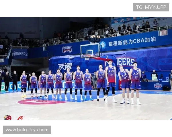 CBA联赛季后赛激战正酣各队拼抢冠军悬念持续升级