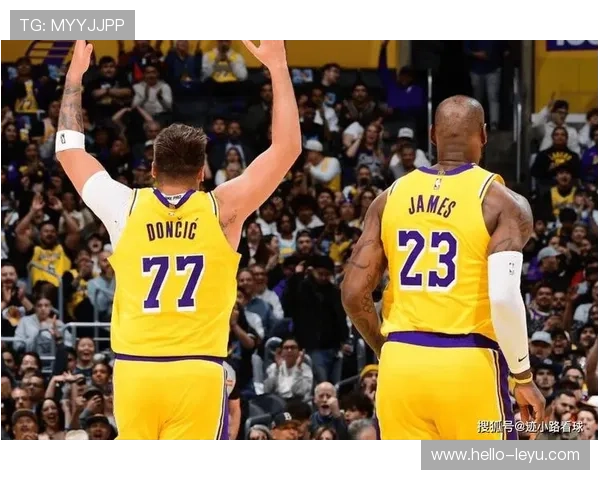 NBA最新动态：詹姆斯复出领衔湖人迎战勇士 西部决赛激战正酣