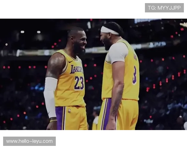 浓眉领衔湖人迎战勇士，詹姆斯伤情更新引发球迷热议